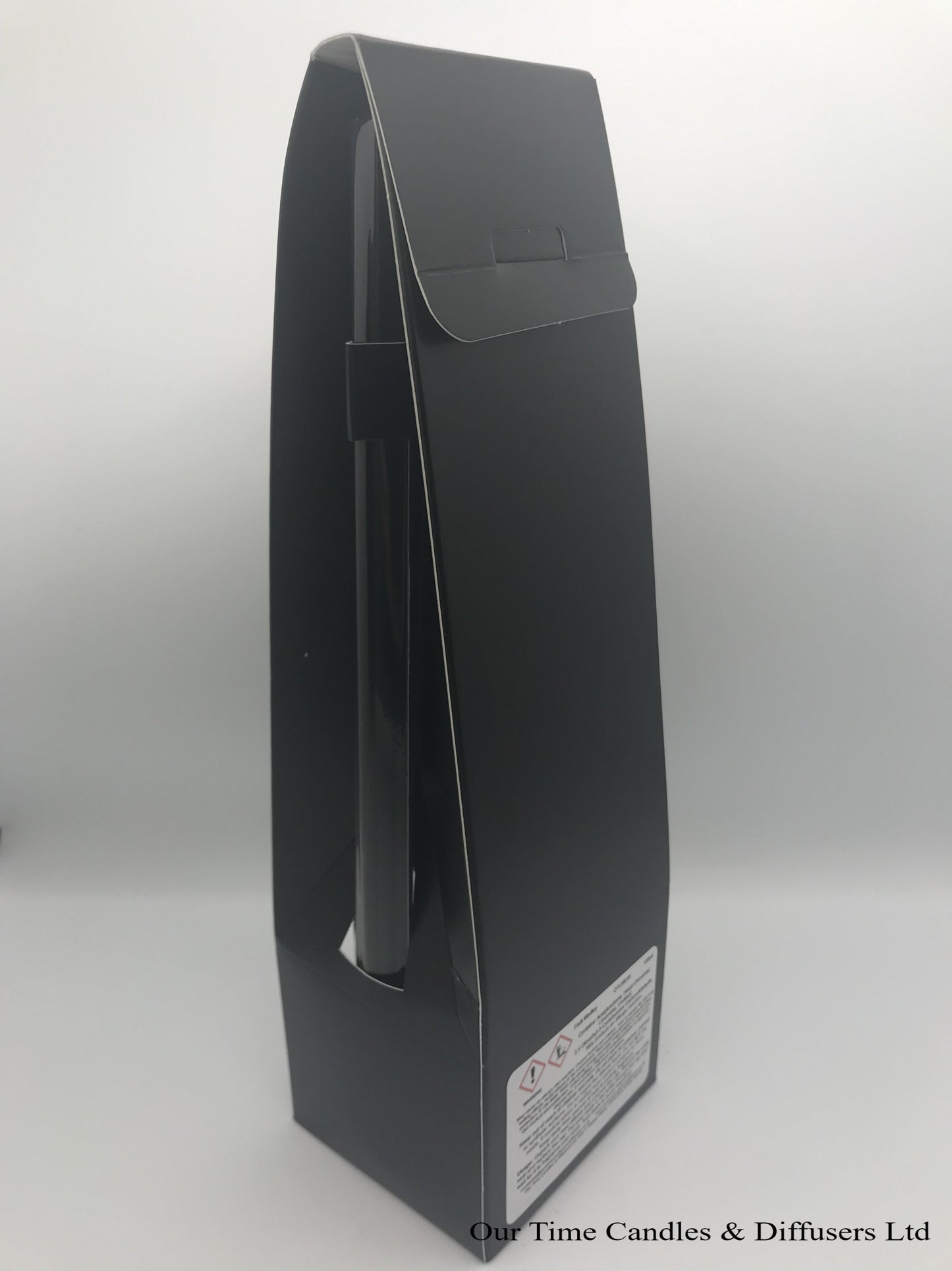 reed diffuser 100ml supplied in a clear bottle with black lid packed into a black box