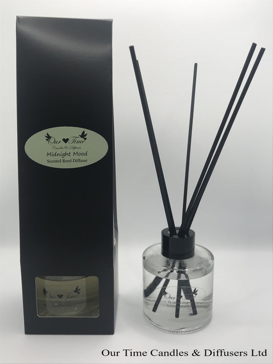 reed diffuser 100ml supplied in a clear bottle with black lid packed into a black box