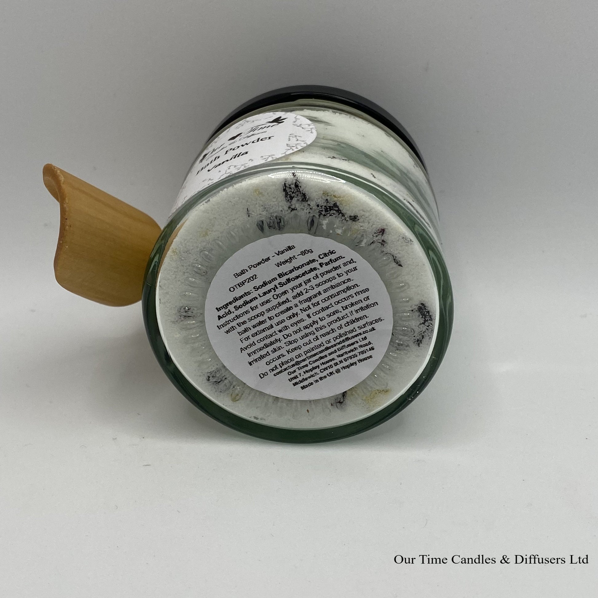 Bath Powder - Vanilla base showing labelling