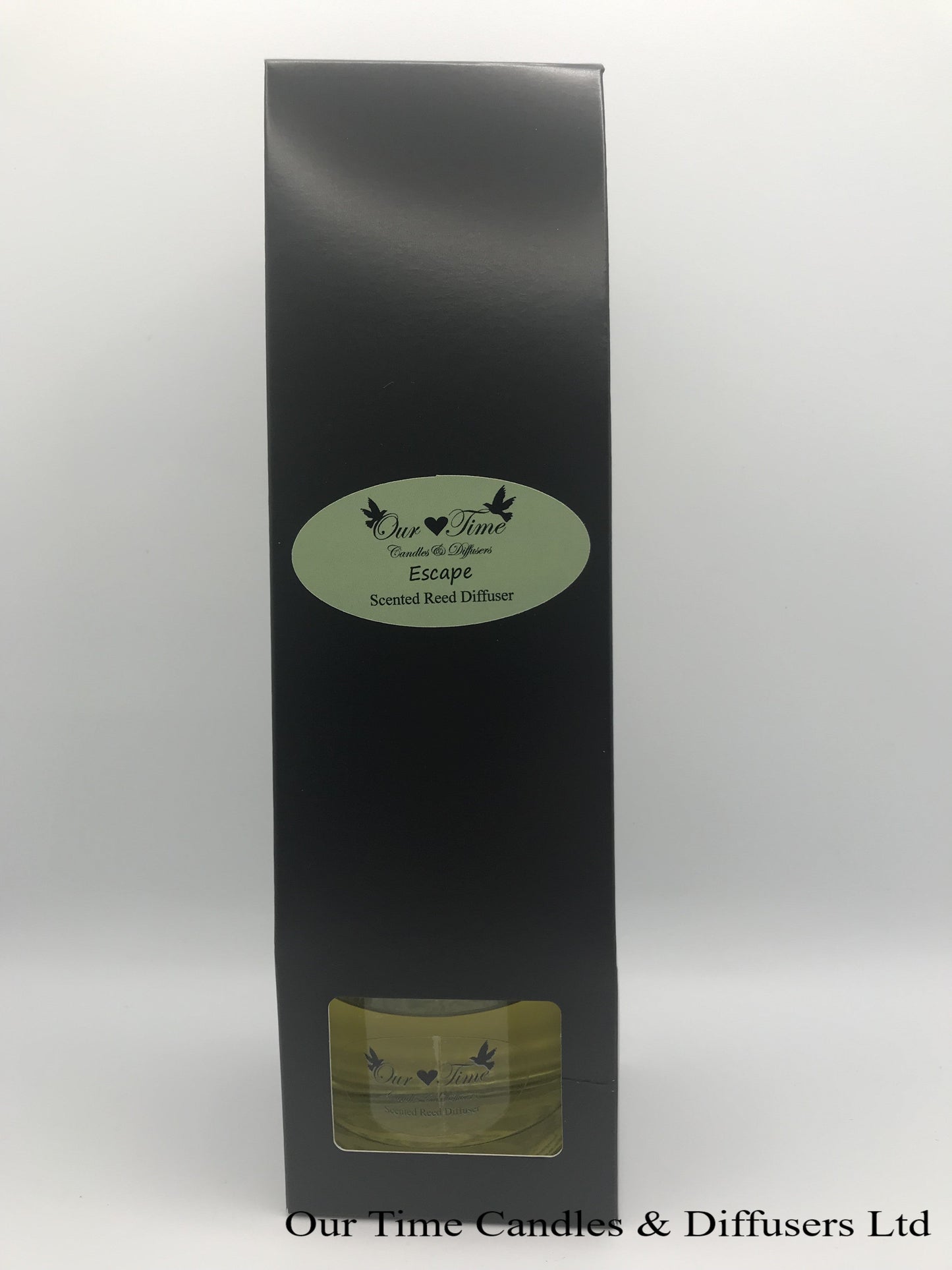 Reed diffuser 100ml supplied in a clear bottle with black lid packed into a black box