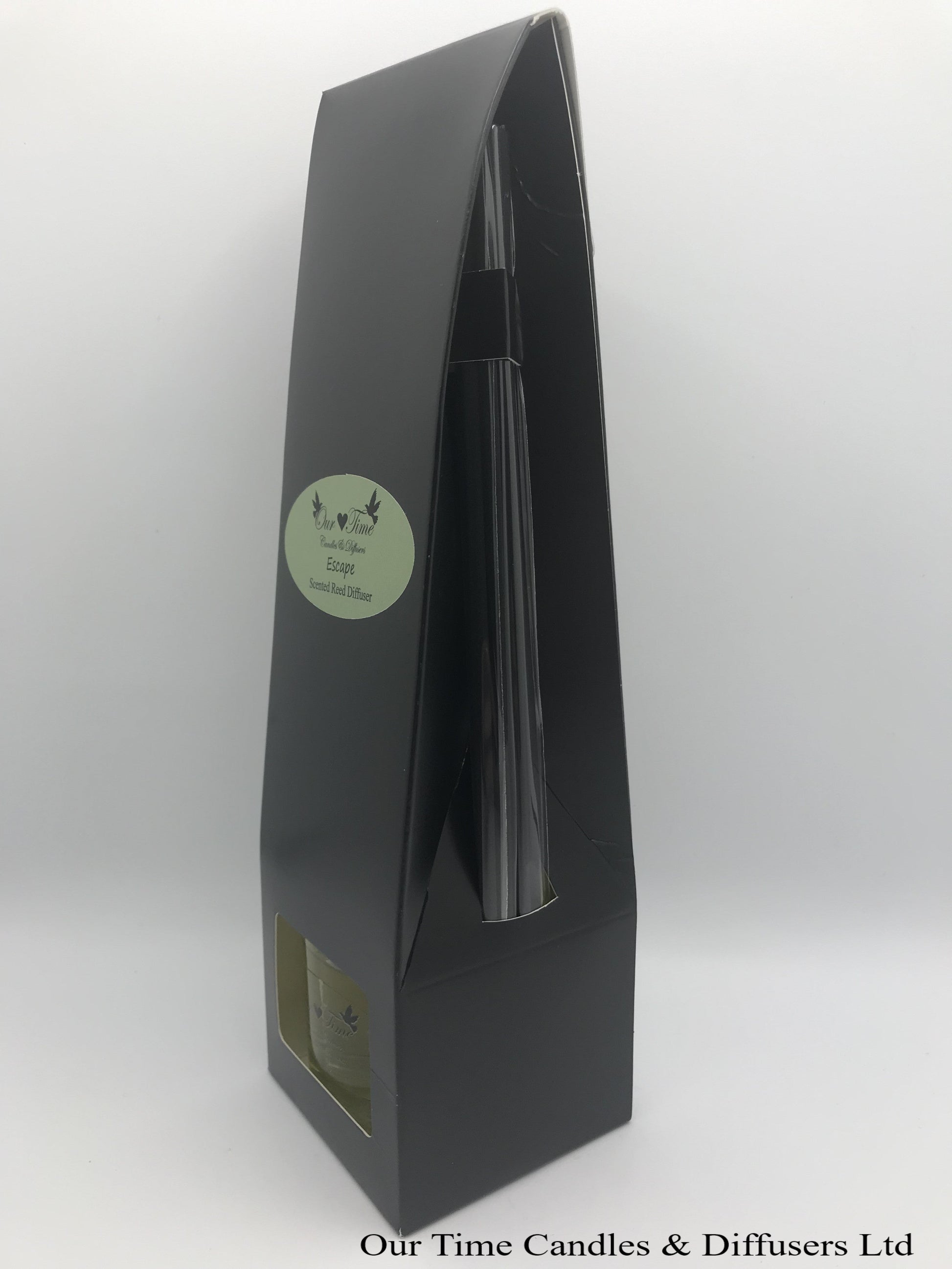 reed diffuser 100ml supplied in a clear bottle with black lid packed into a black box