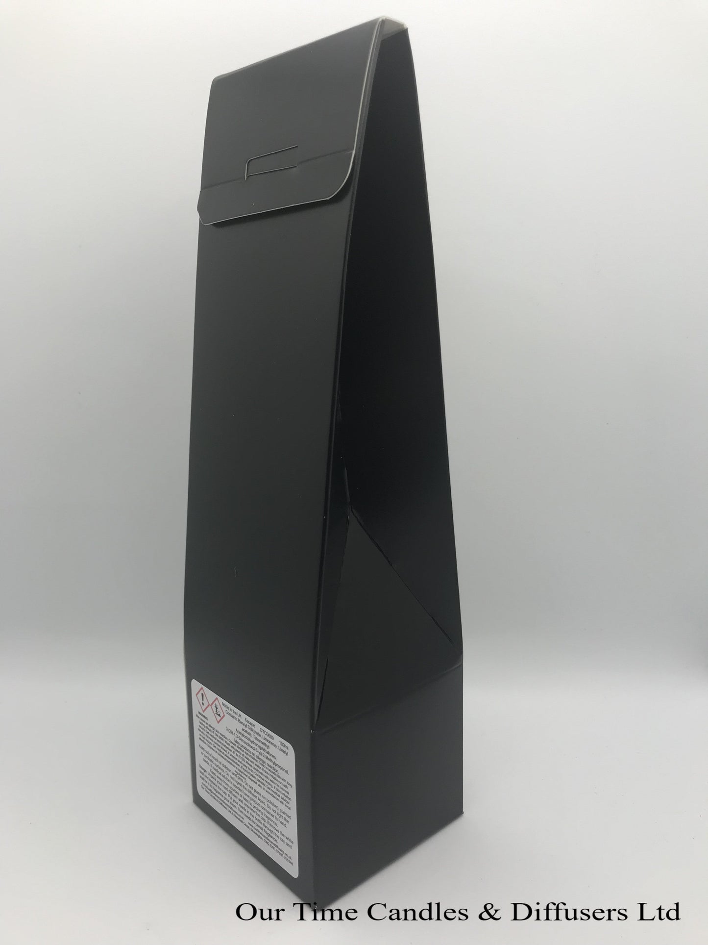 reed diffuser 100ml supplied in a clear bottle with black lid packed into a black box