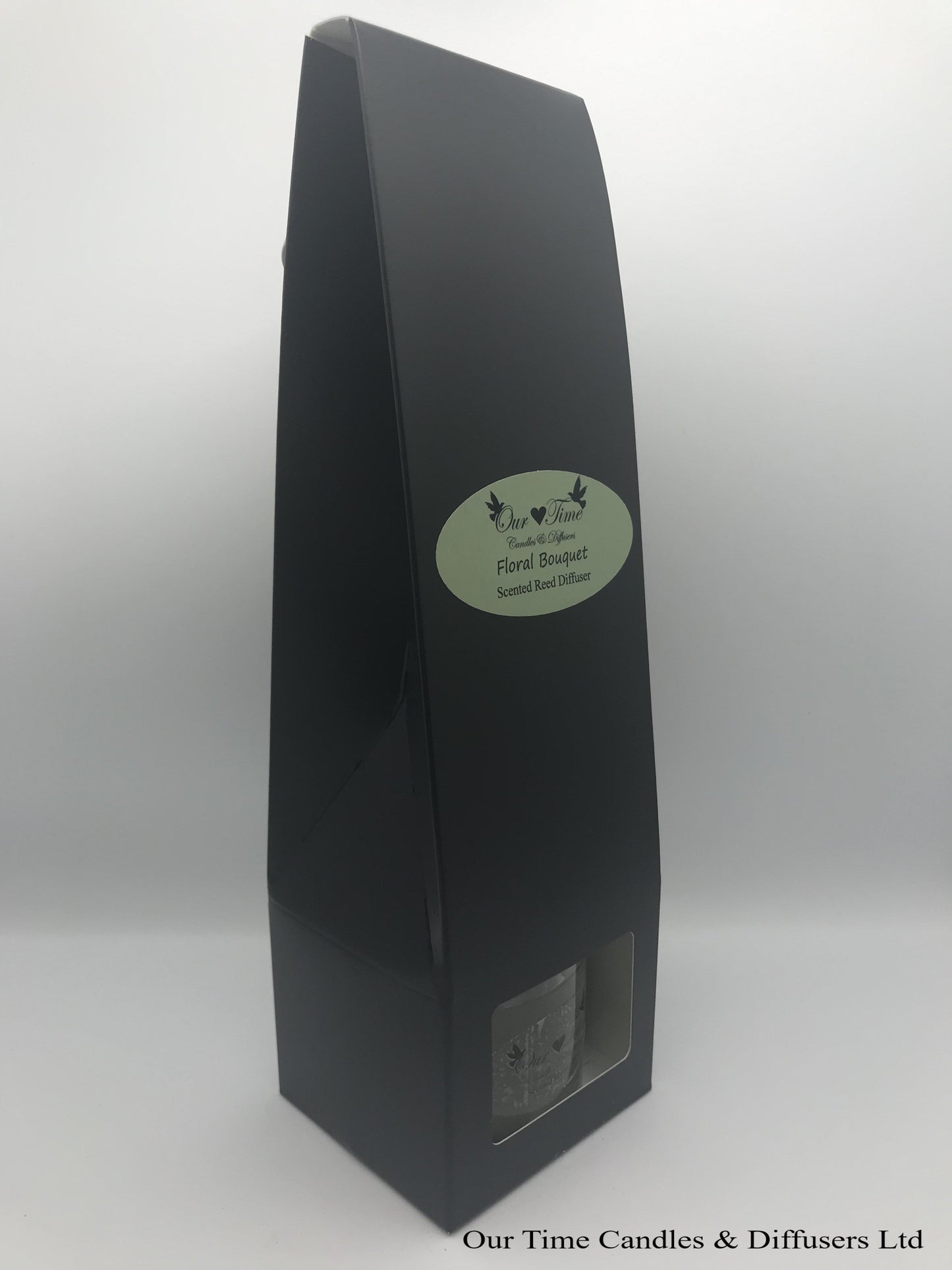 reed diffuser 100ml supplied in a clear bottle with black lid packed into a black box