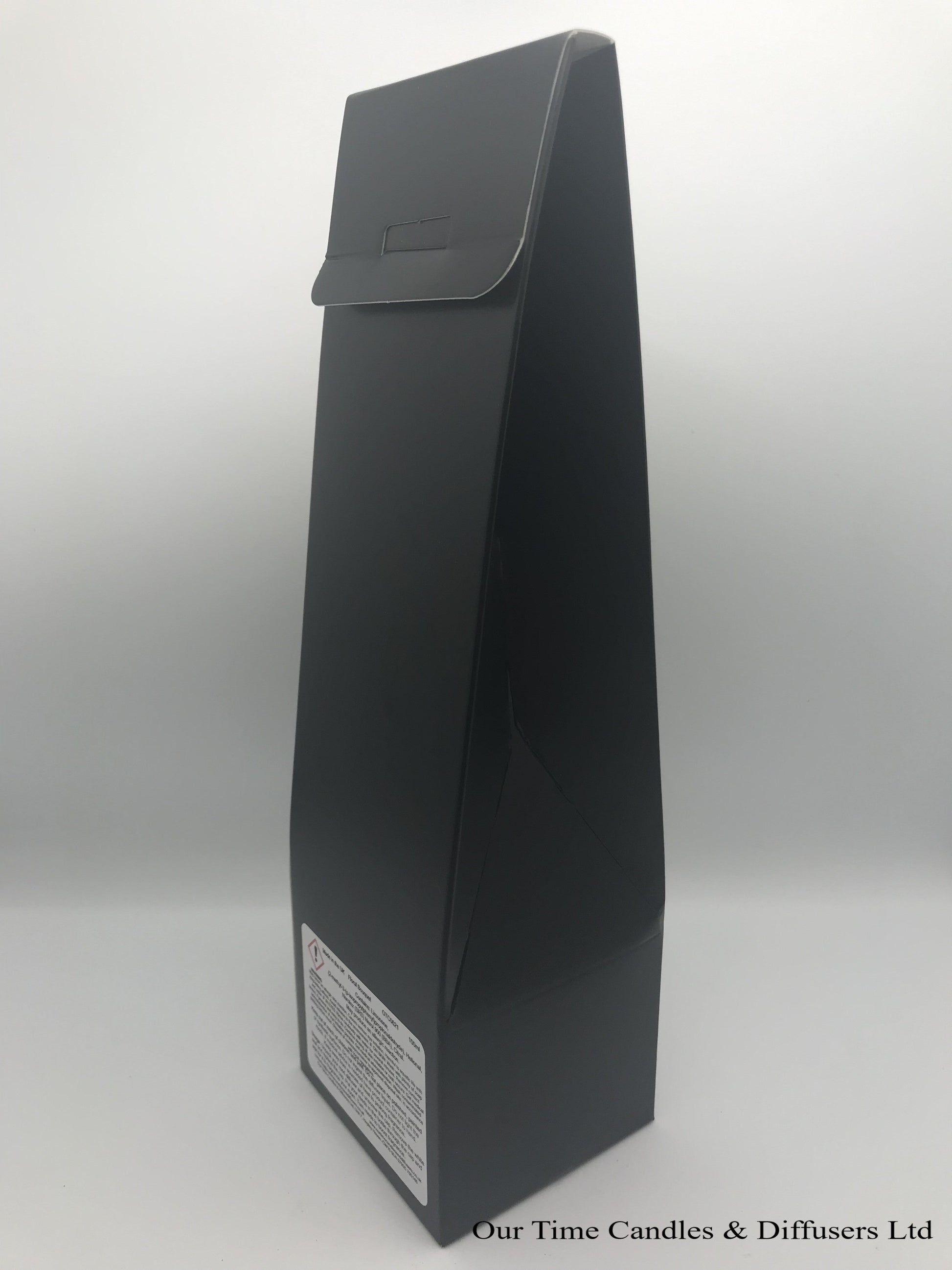 reed diffuser 100ml supplied in a clear bottle with black lid packed into a black box