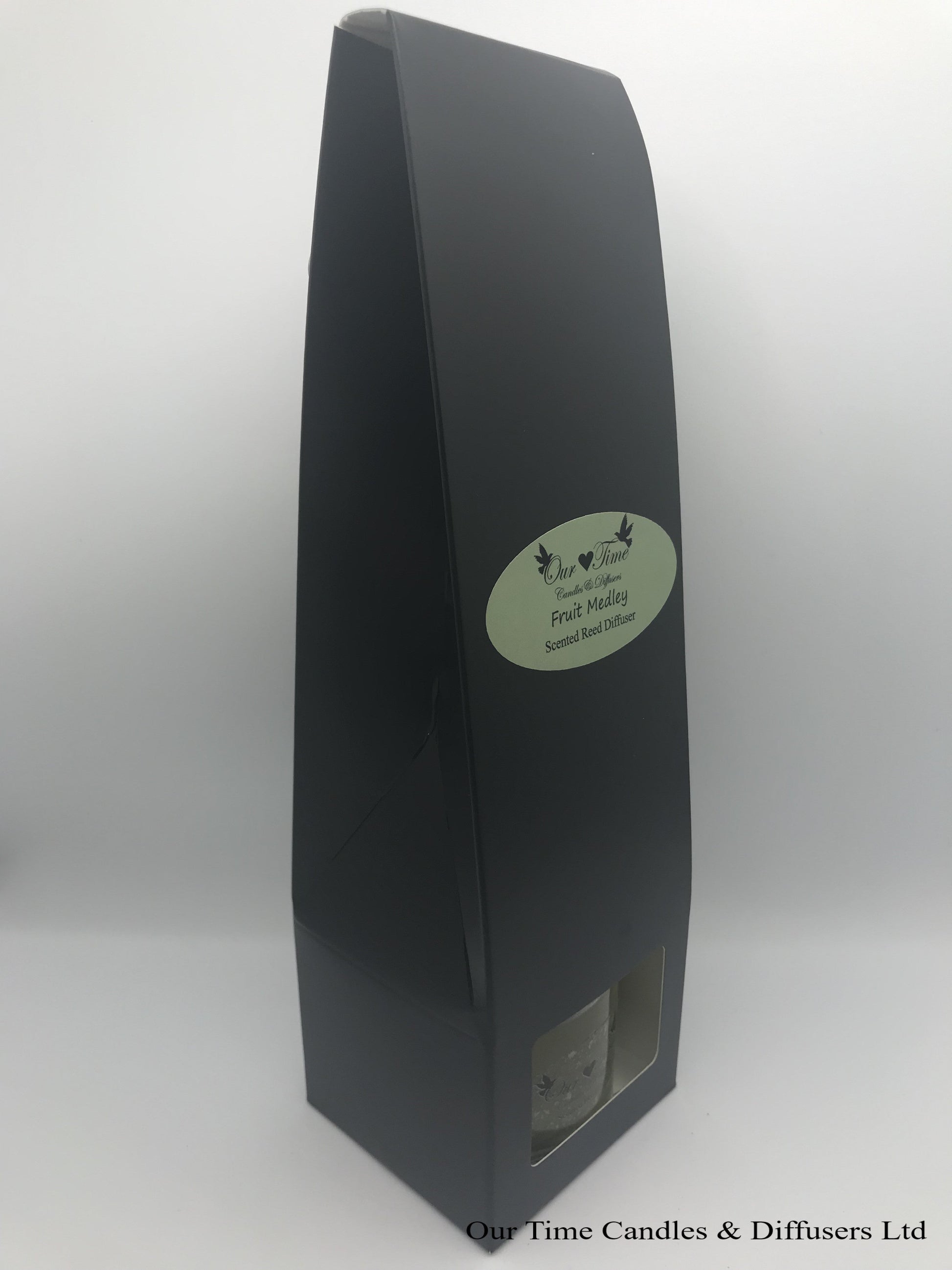 reed diffuser 100ml supplied in a clear bottle with black lid packed into a black box