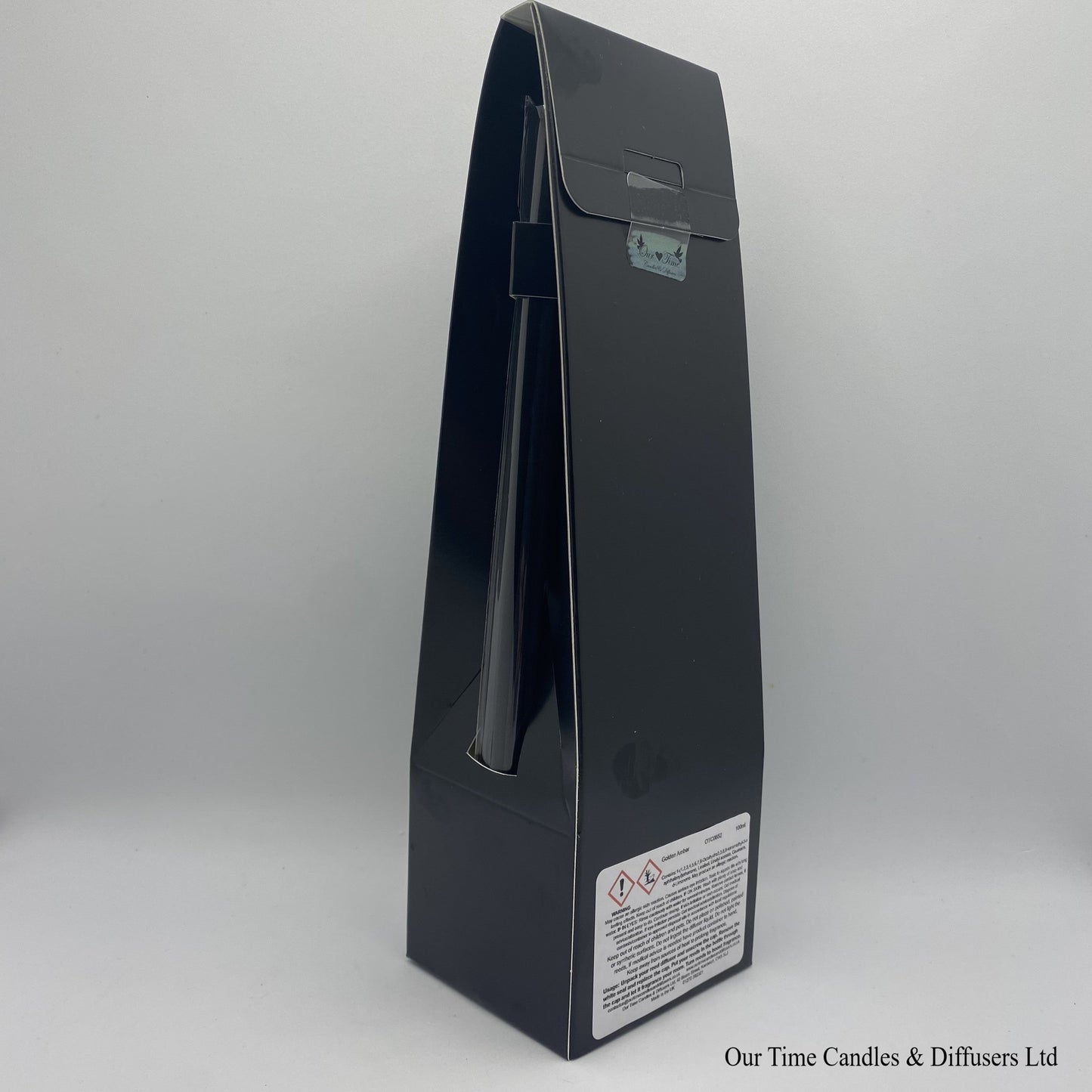 reed diffuser 100ml supplied in a clear bottle with black lid packed into a black box