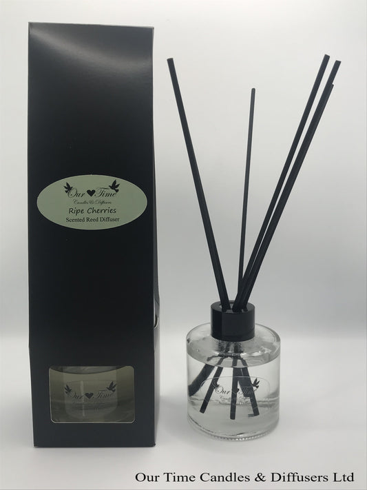 reed diffuser 100ml supplied in a clear bottle with black cap packed into a black box