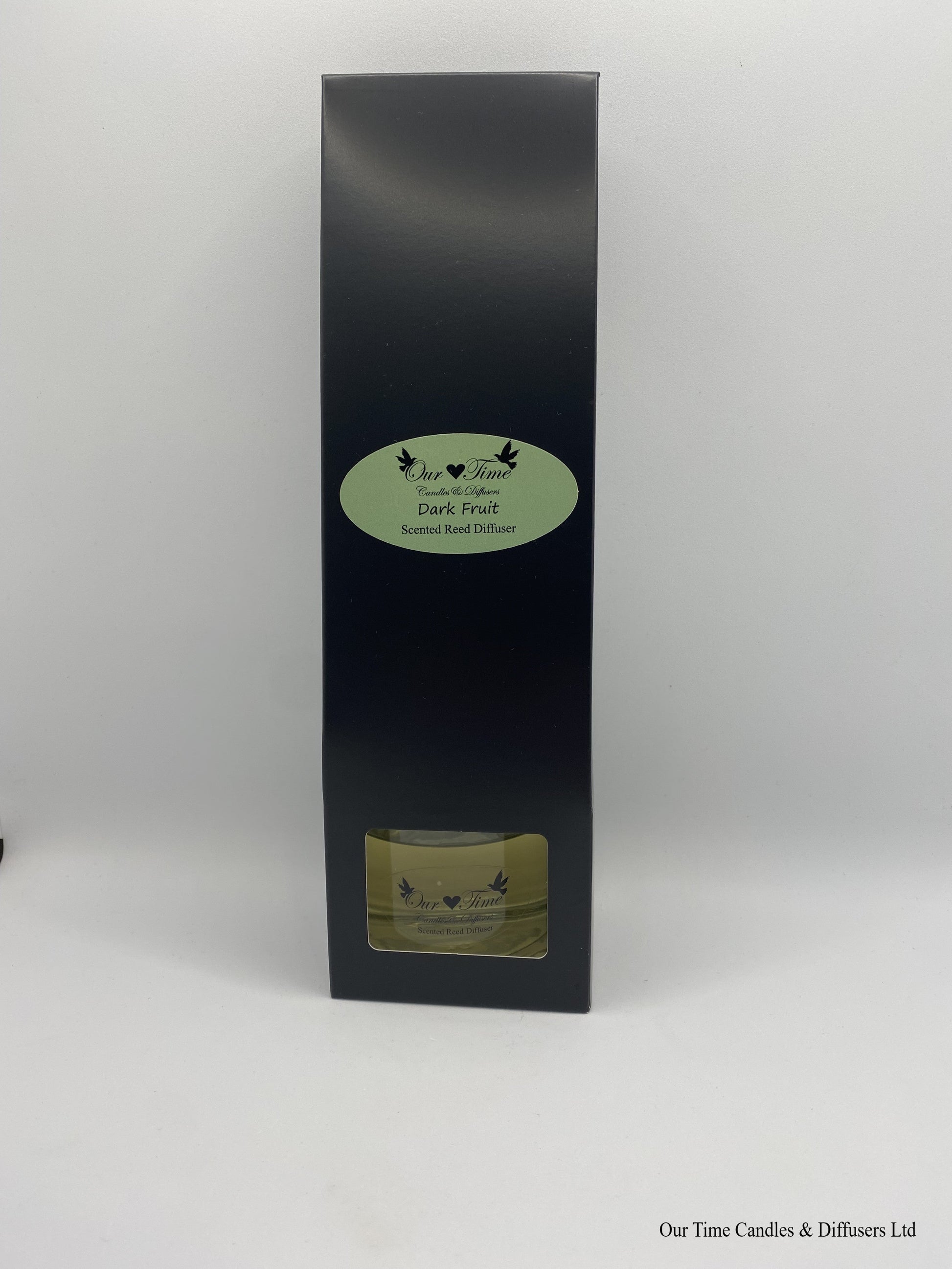 reed diffuser 100ml supplied in a clear bottle with black lid packed into a black box