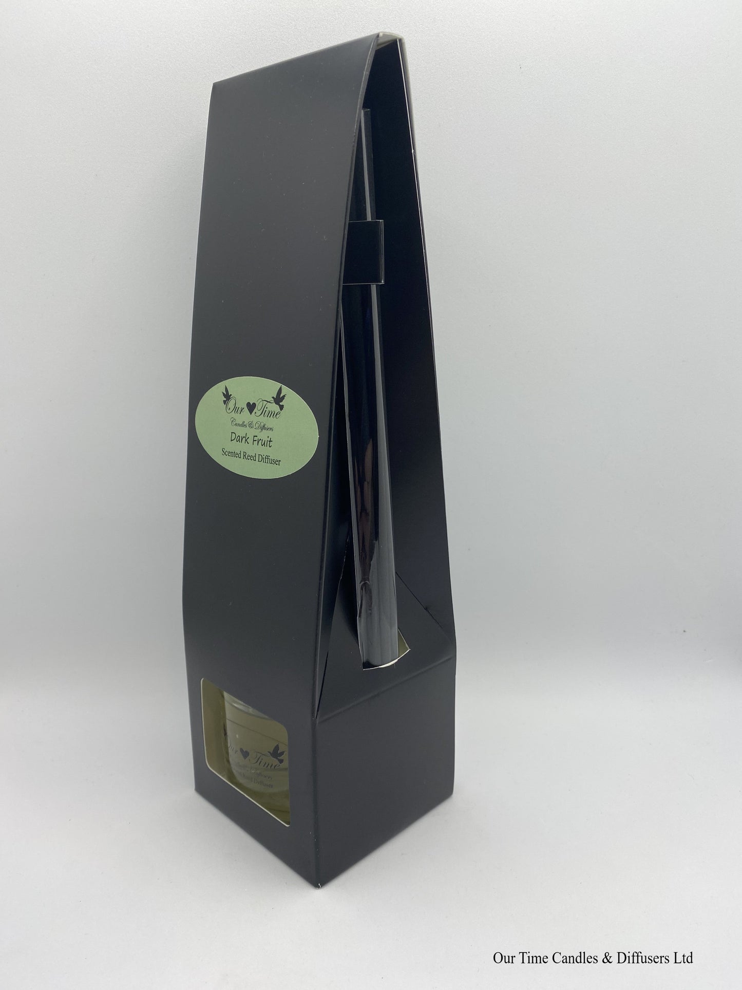 reed diffuser 100ml supplied in a clear bottle with black lid packed into a black box