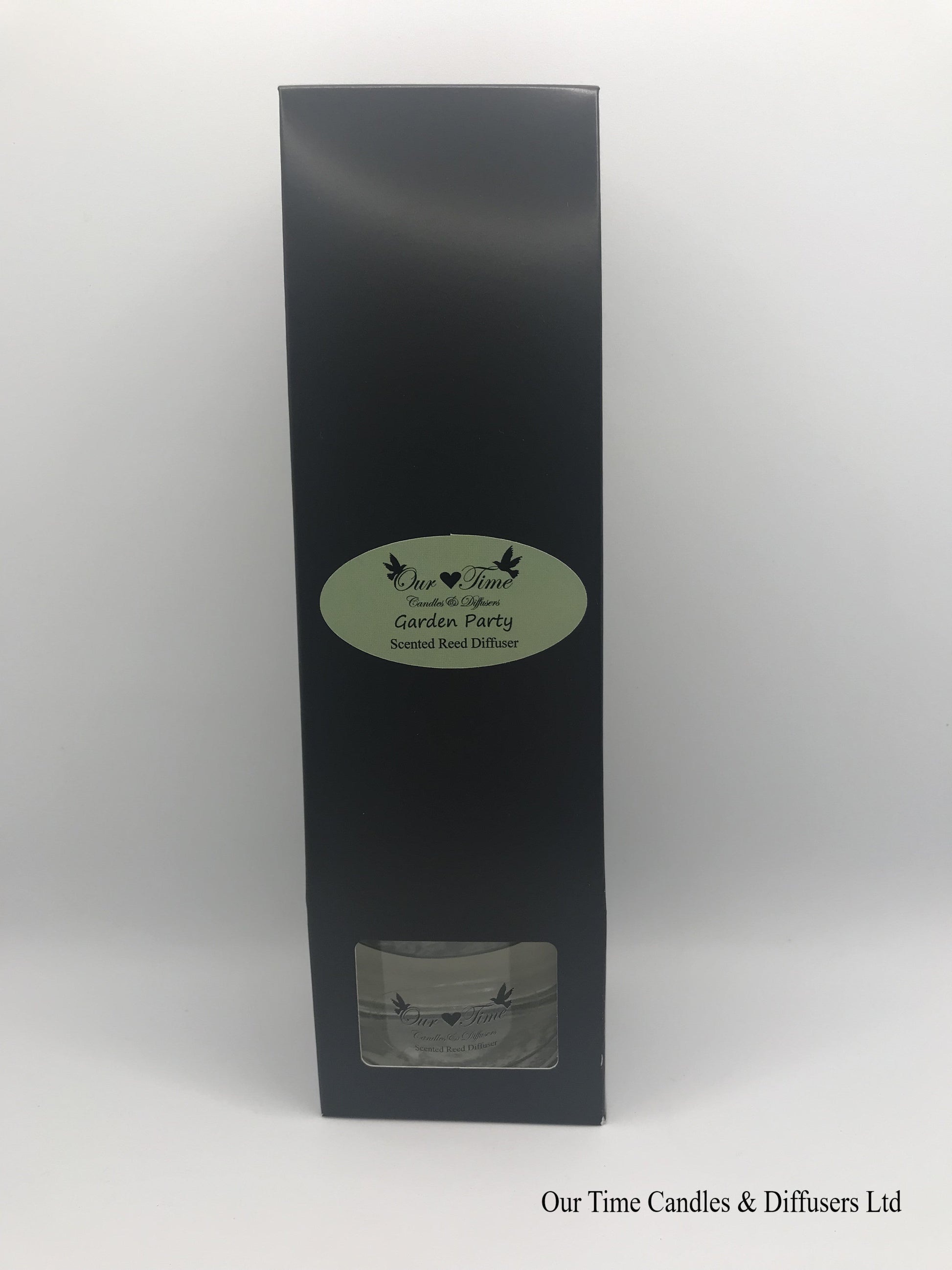 reed diffuser 100ml supplied in a clear bottle with black lid packed into a black box