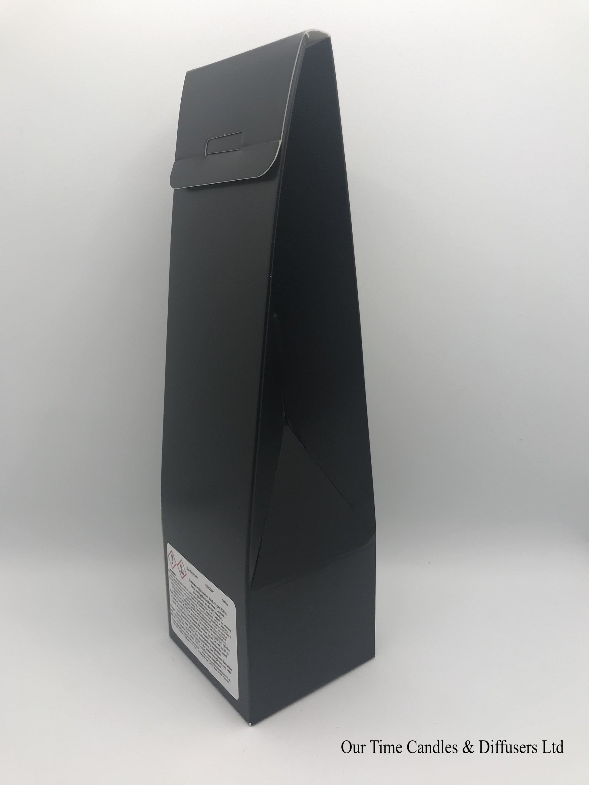 reed diffuser 100ml supplied in a clear bottle with black lid packed into a black box