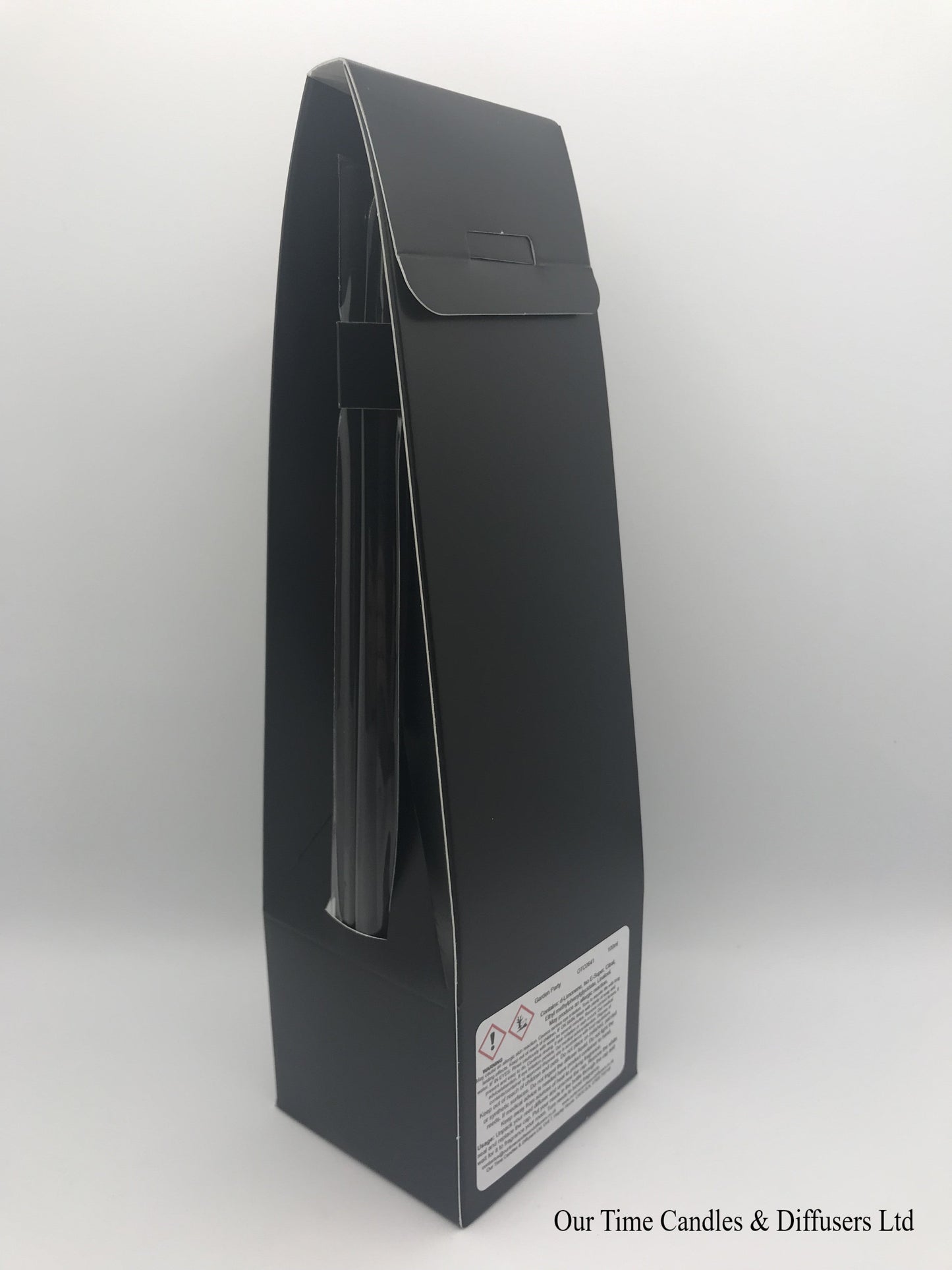 reed diffuser 100ml supplied in a clear bottle with black lid packed into a black box