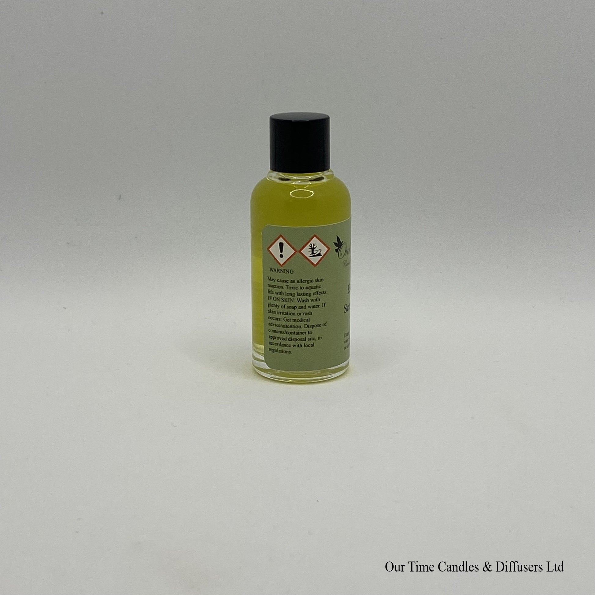Scented Oil 15ml in clear bottle with black screw cap
